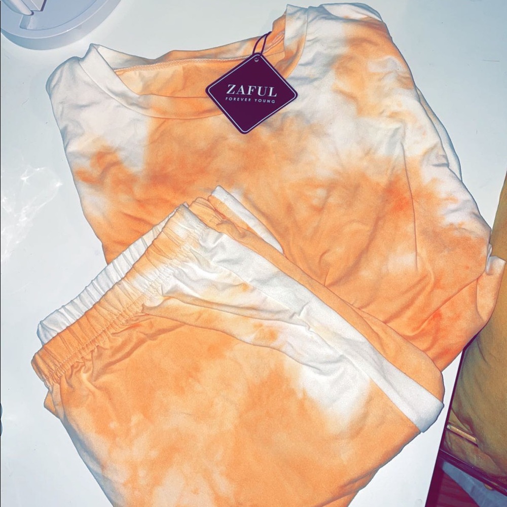 Tie dye matching set!